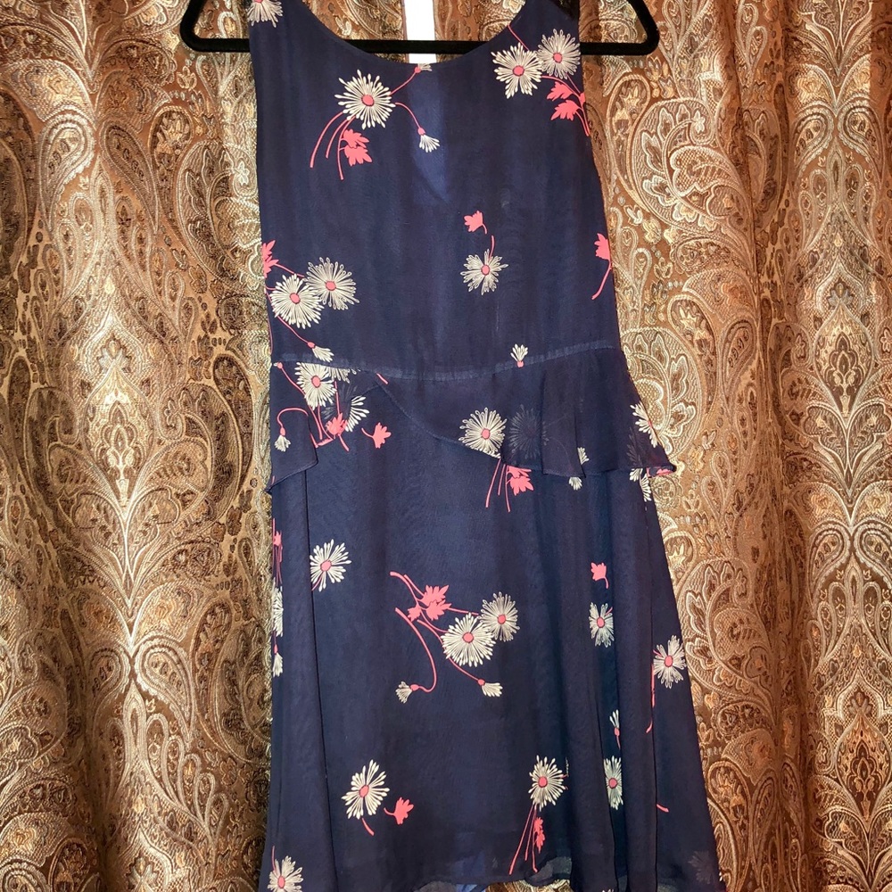 Lace and ruffled navy dress - Picture 3 of 4